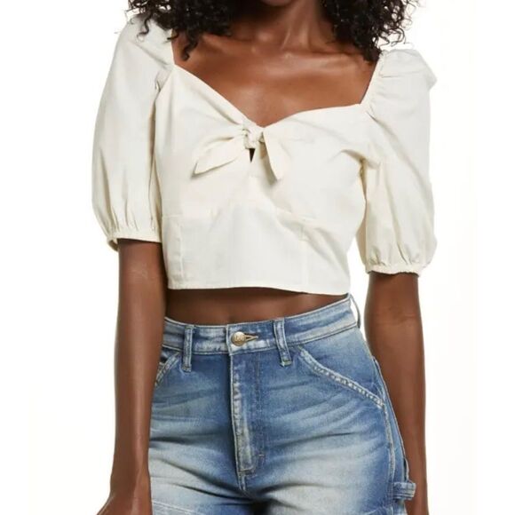 Vero Moda Tops - VERO MODA Woven Organic Cotton Crop Top In Birch XL
